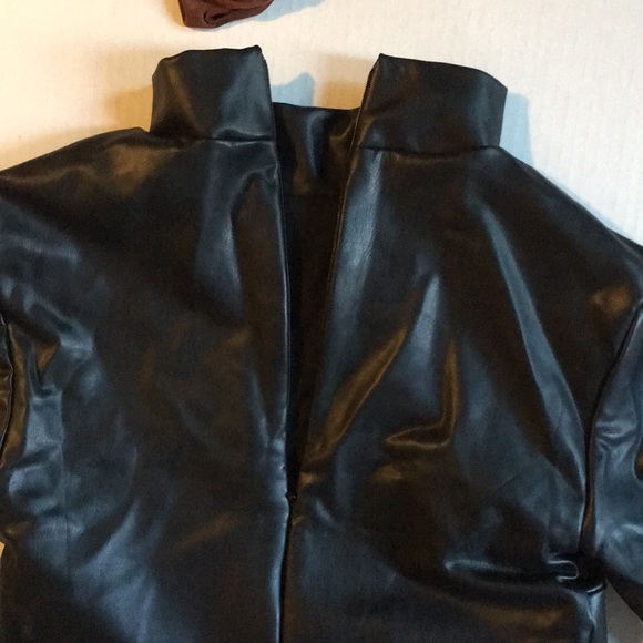 🖤Black faux leather mock turtleneck long sleeve top crop Sz Small NEW!! - Picture 6 of 13